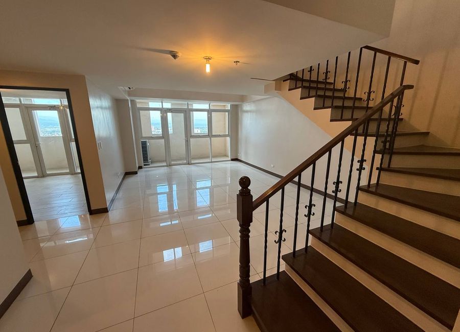 Condo For Sale in Green Hills Garden Square near Santolan ... - Carousell