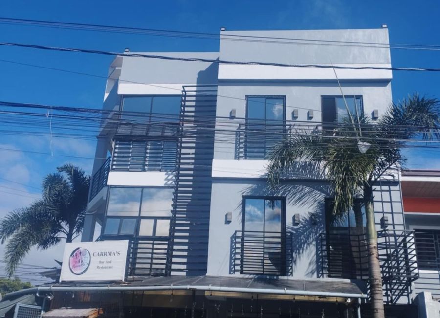 FOR SALE MIXED COMMERCIAL & RESIDENTIAL 3 STORY BLDG. APARTMENT W/ ROOFDECK