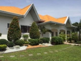 House With Big Garden and Spacious Lot in Tarlac City