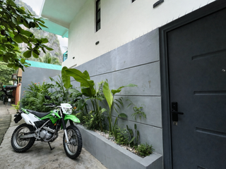 3BR+maidroom villa in el nido downtown with private pool and cliff view