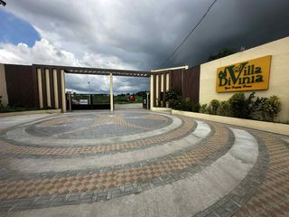 Lot for Sale in Tagaytay, Villa Divinia - Tagaytay, Philippines