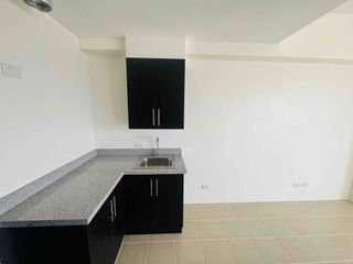 Property Investment Pre selling The Paddington Place Condominium in Ortigas Mandaluyong CIty near EDSA SHAW Megamall Ayala BGC