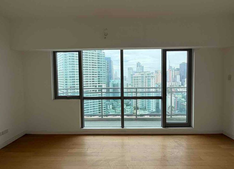 Affordable than Rockwell Brand New 1-BR for Sale close to Makati City