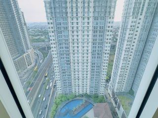 Rush MOVE-IN FOR SALE 2 bedroom suite condo for sale in makati EDSA near BGC MOA for only 30k per month rent to own condo in makati with free aircon
