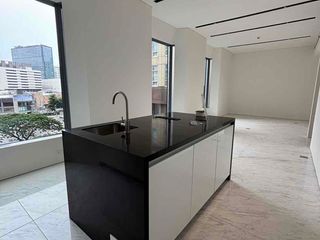 2 Bedroom Luxury Condominium In Ayala Avenue Makati | The Estate Makati