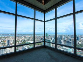 Exquisite Corner Office with Panoramic Views at Cebu Exchange – For Sale