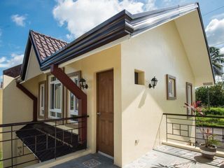 RENT NOW – 2 Bedrooms Located at a Golf Gated Community at Silang Cavite near Tagaytay for foreigners with Philippine Retirement Visa assistance