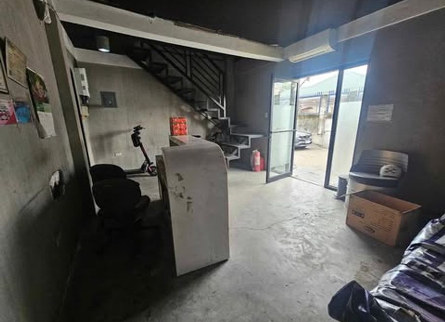 Warehouse for Sale in Brgy. Dampalit, Malabon City