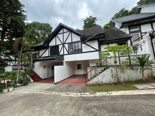 For Sale!! 2-Storey House Duplex Unit in High Grove, Tagaytay along Mahogany Ave.