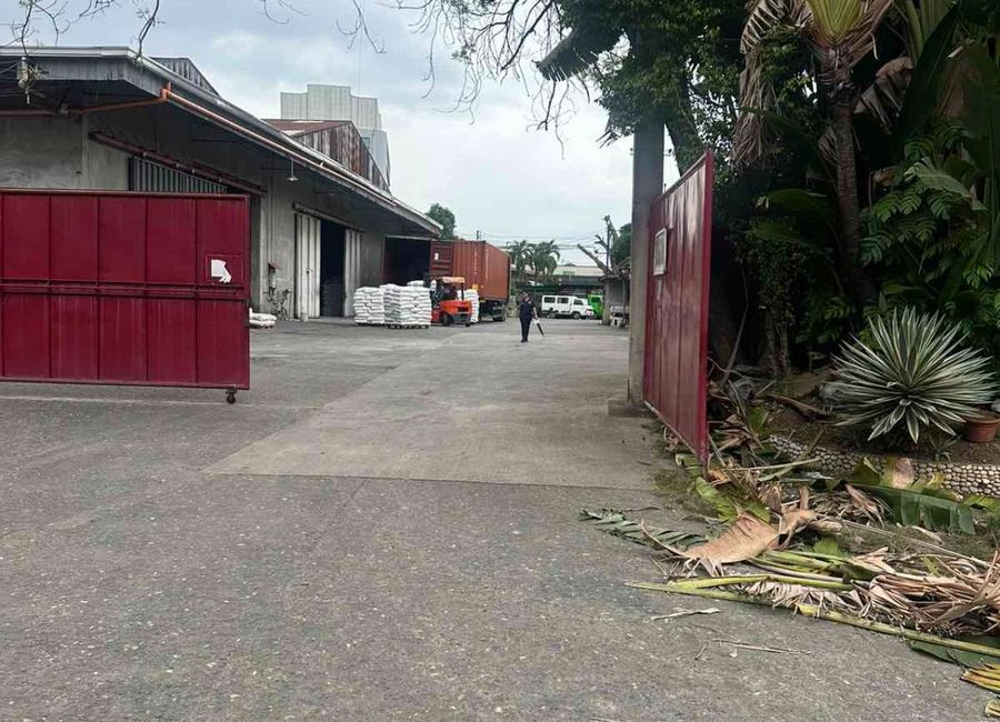 2350 sqm Warehouse for Rent in Casuntingan, Mandaue City