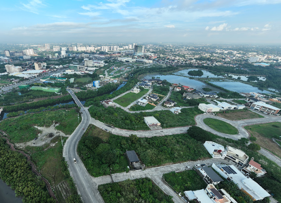 6 RESALE LOTS AVAILABLE IN PRIME ESTATES LAPAZ