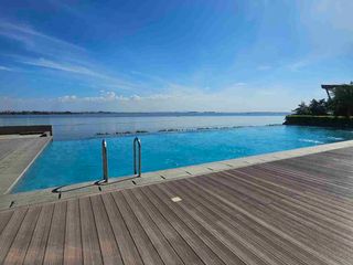 Condominium unit for sale in Paranaque CIty - Waterfront Manila Bay Property Oak Harbor Residences