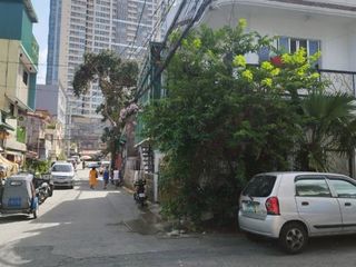 FOR SALE - Three Storey Corner House and Lot in South Cembo, Tagauig City