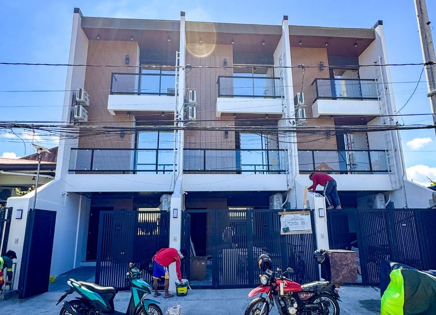 Elegantly Finish Area Modern 3 storey House and Lot For Sale in Pilar Village, Las Piñas City