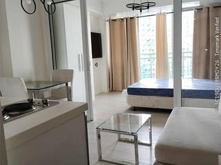 AZURE09XXP: For Rent Fully Furnished 1BR with Balcony in Azure Urban Resort