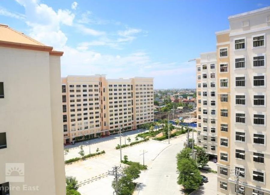 RFO For Sale 11K MONTHLY 1 Bedroom loft type Cambridge Village in Pasig Cainta Ready for occupancy near Sm megamall Podium Ortigas Airport