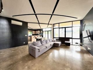 5 Bedroom New House Near Downtown For Sale