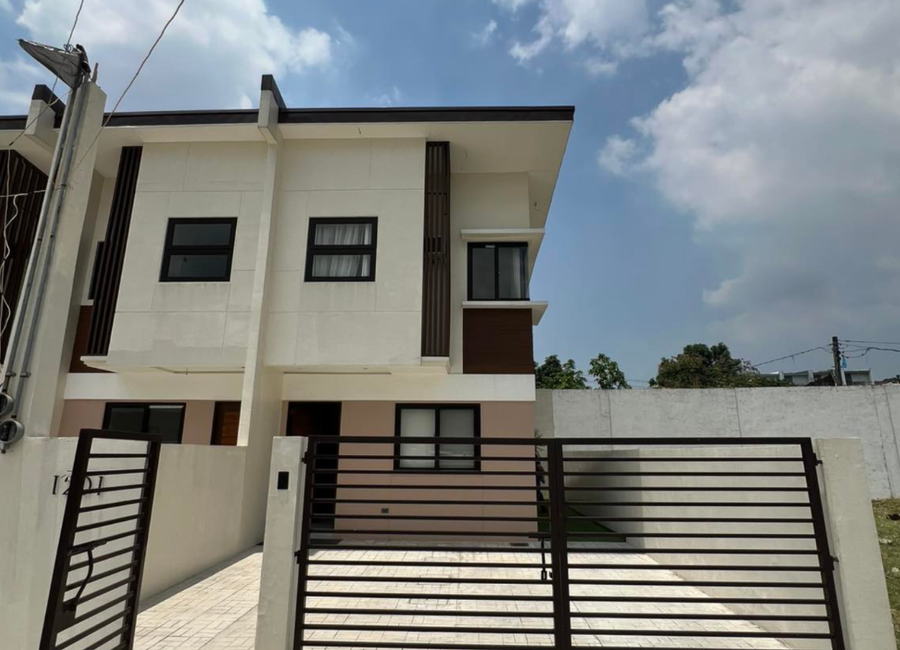 FOR SALE: 3-BEDROOM TOWNHOUSE (Pre-Selling) Metrocity Communities North Estate
