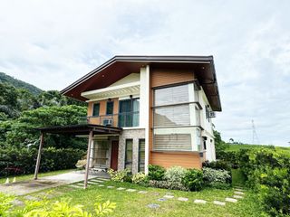 Gorgeous House and Lot For Sale in Tagaytay Midlands