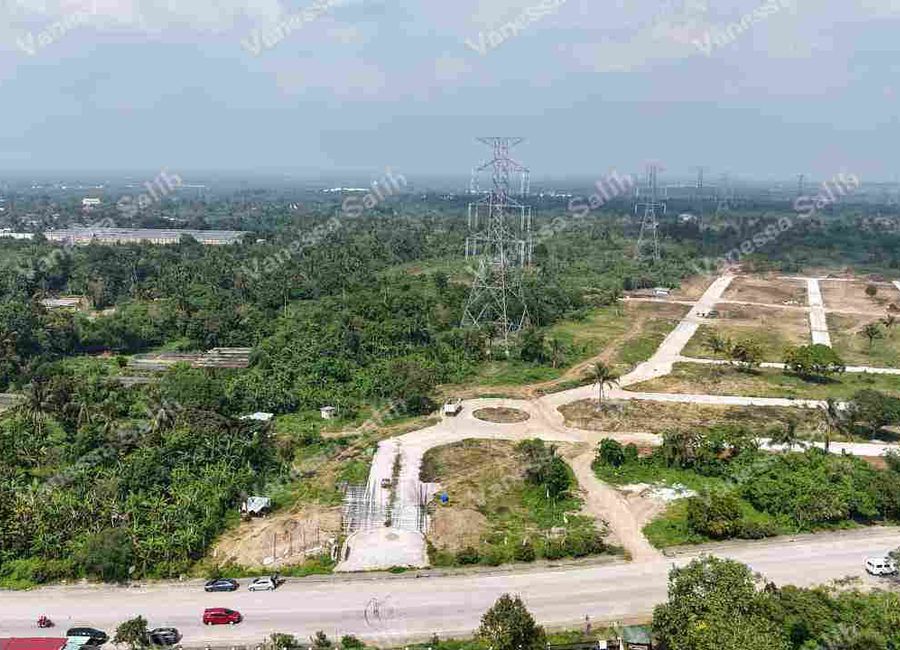 RESIDENTIAL LOT IN ALONG EAST WEST ROAD AMADEO CAVITE