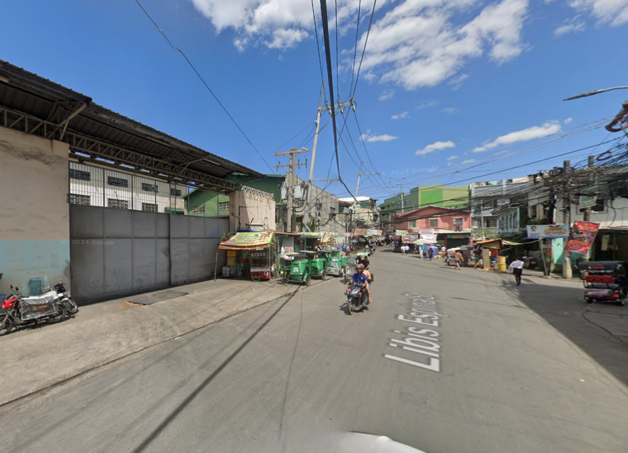 3 Door Apartment in Caloocan City For Rent