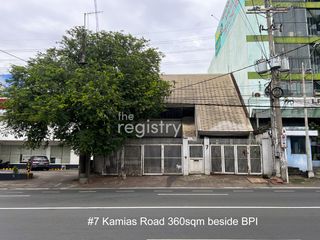 Commercial 360sqm Kamias Road near EDSA