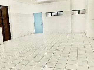 200sqm Warehouse/Commercial Space for Rent in Sta. Cruz Manila City