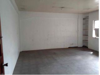 340 sqm warehouse storage