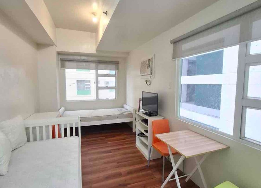 Studio corner unit in One Archers Place