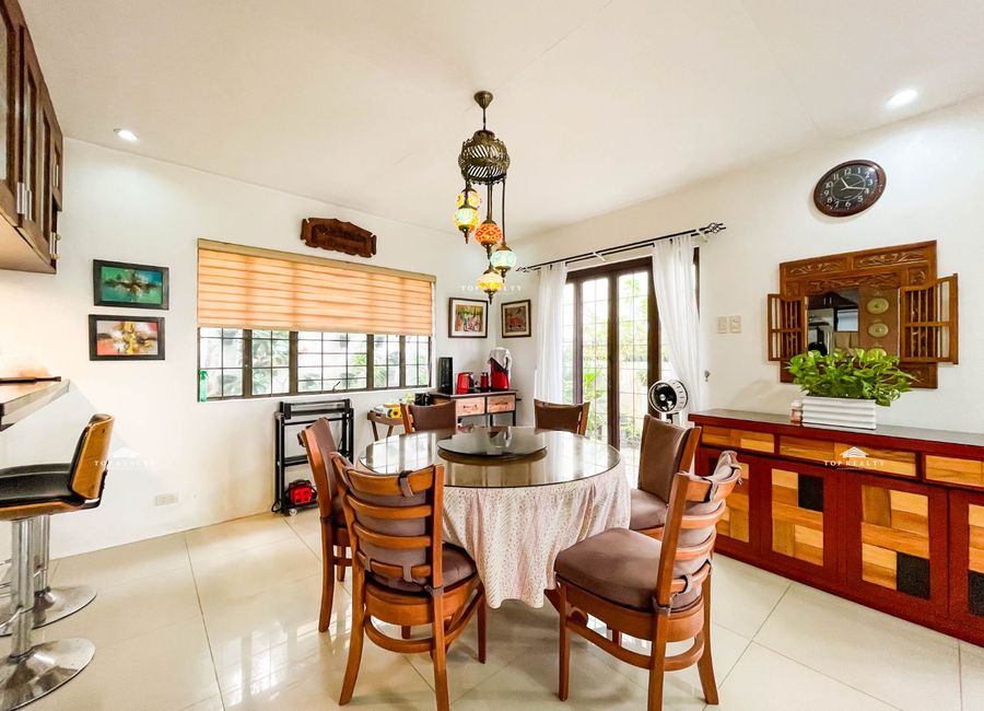 Stylish 2-Storey Furnished Home with Skyline Views in Highlands Pointe II, Havila – For Sale