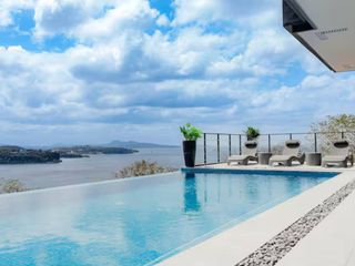 FOR SALE: 8-Bedroom Beachhouse in Yanarra Seaside Residences, Nasugbu, Batangas