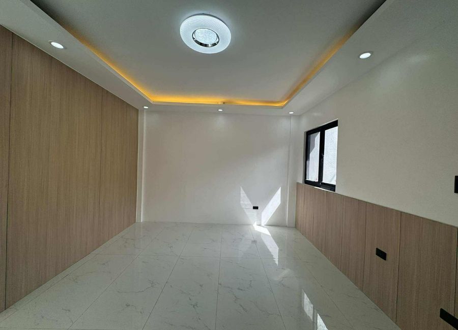 Colinas Verdes Estate: HOUSE AND LOT FOR SALE - 200 sqm Floor Area, 2-Car Garage 18.5M RUSH SALE