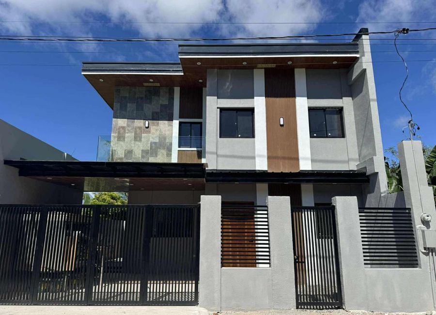 Rush Sale! Elegant Single-Attached House at Colinas Verdes Subd, SJDM Bulacan – Near MRT-7 | ₱18.5M