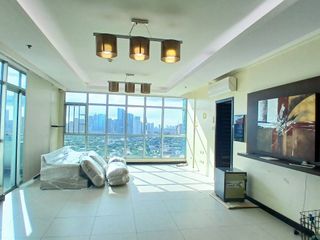 FOR SALE: CRESCENT PARK RESIDENCES