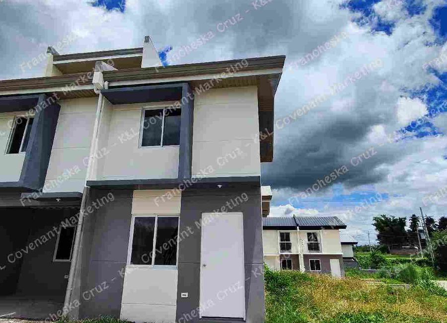 Pre selling townhouse with loft in Batangas
