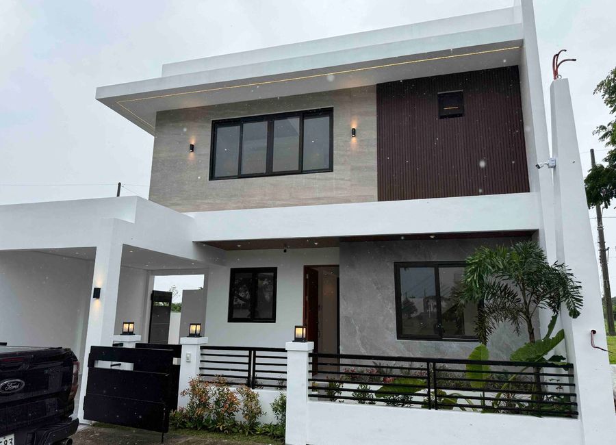 Newly Built Modern Home In Eton City Laguna For Sale