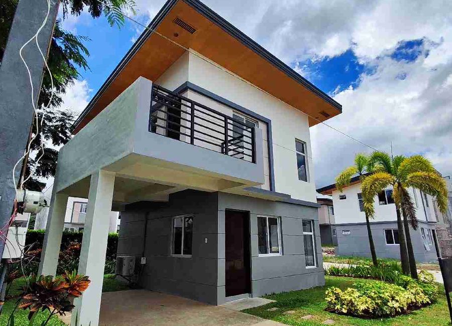 3 bedrooms single attached in Batangas near Malvar exit