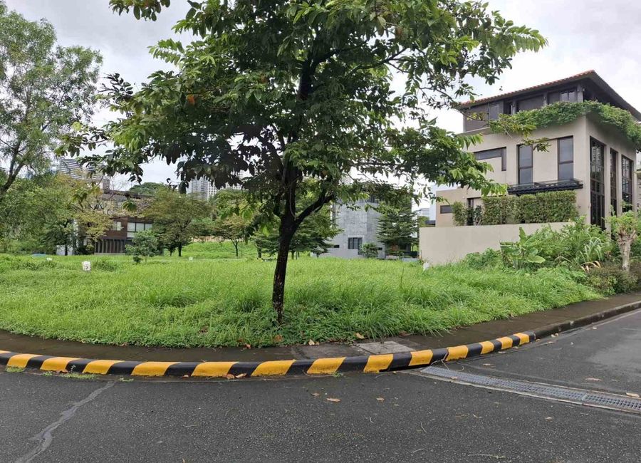 NEW IN THE MARKET! | Prime Vacant Corner Lot in McKinley West Village, BGC near Forbes Park