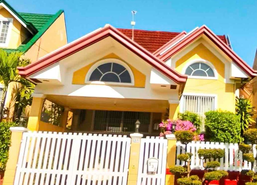 PRICE DROP! Fully Solar 3BR House - La Marea Hills, San Pedro Laguna (CLEAN TITLE and NO FLOODING)