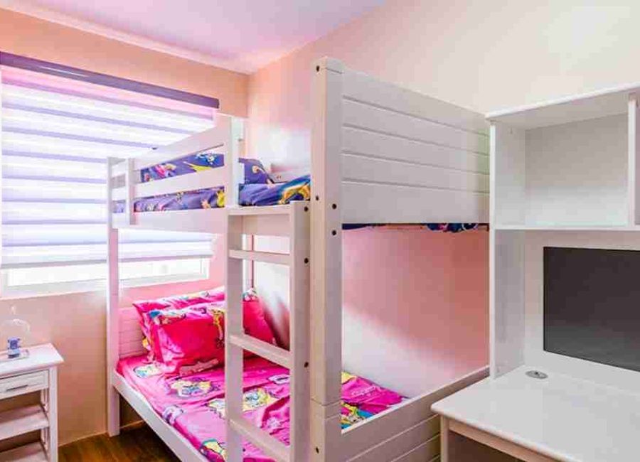 End unit 3 bedrooms ready for occupancy near District Mall Dasmariñas Cavite