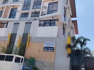 Townhouse For Rent in Banawe, Quezon City