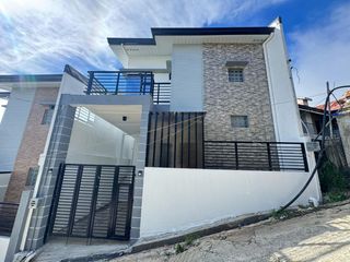 RFO 2-Storey 3 Bedroom House and Lot For Sale Located at the Boundary of Baguio and Tuba Along Green Valley-JV2