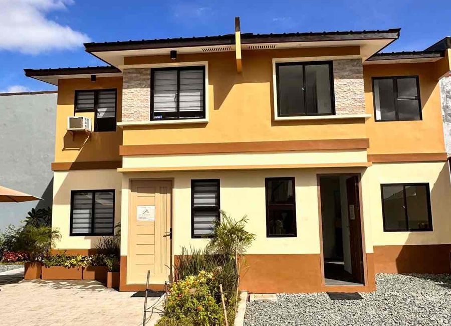 🏡 FOR SALE: 2BR LIA Townhouse in Lancaster New City