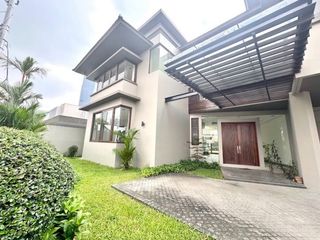 For Rent: 4 Bedroom 4BR House for Rent at East Greenhills Village in Madaluyong City