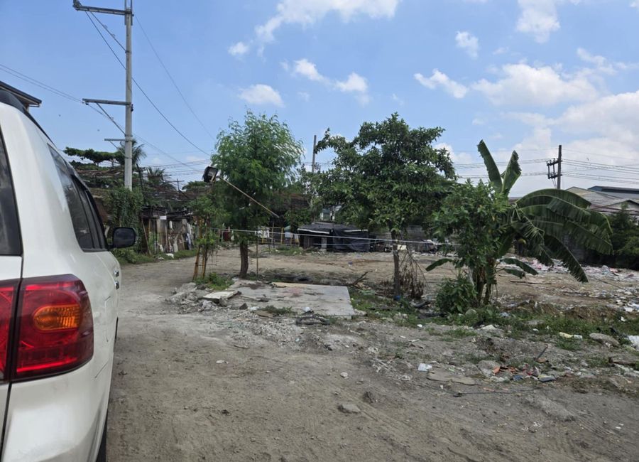 VACANT INDUSTRIAL LOT