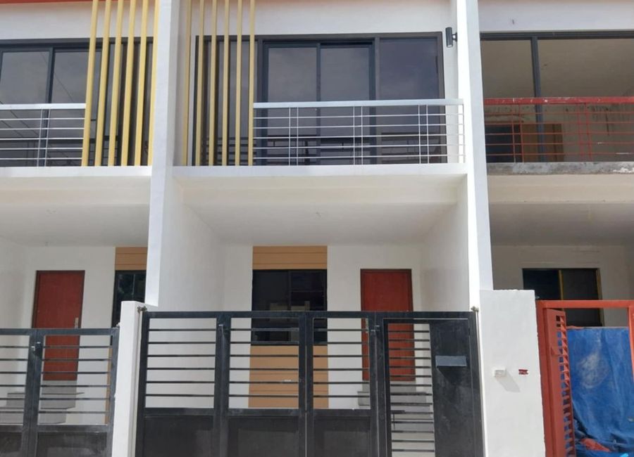 Modern Townhouse in Cavite Forsale !!