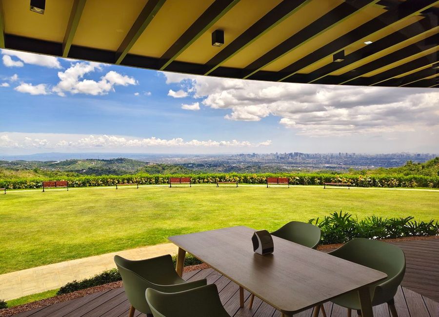 Lots and House and Lots for Sale in Sun Valley/The Perch