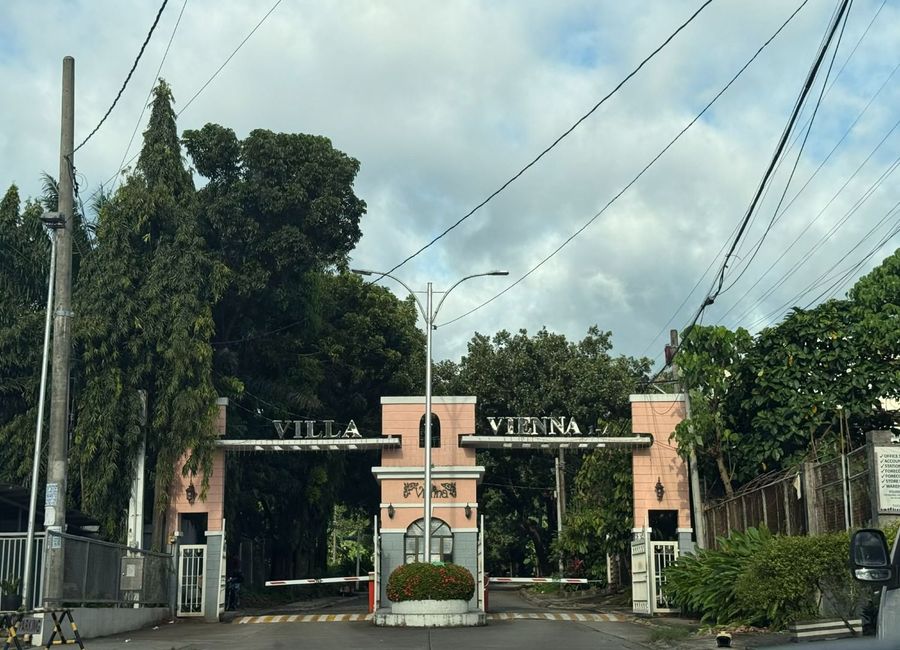 📍 VILLA VIENNA FAIRVIEW – 3 LOTS WITH 3 TITLES FOR SALE