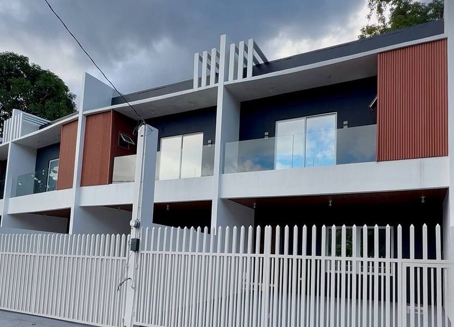Townhouse for Sale near Robinsons Antipolo