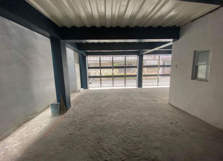 General Trias City Cavite 2 Storey Commercial with roofdeck and Parking For Sale